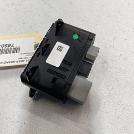 2018 - 2021 JEEP GRAND CHEROKEE FRONT CENTER CONSOLE AUX USB SWITCH OEM