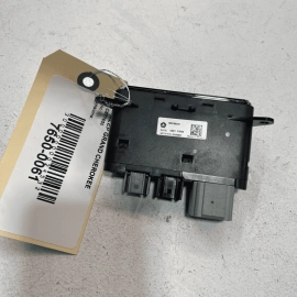 2018 - 2021 JEEP GRAND CHEROKEE FRONT CENTER CONSOLE AUX USB SWITCH OEM