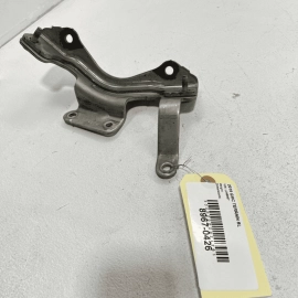 GMC TERRAIN SL 2018-2023 1.5L ENGINE FRONT EXHAUST PIPE LOWER MOUNT BRACKET