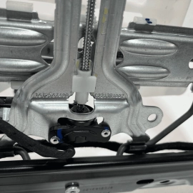 2017-2020 AUDI Q7 FRONT LEFT DRIVER SIDE SEAT UPPER BACK FRAME  & MOTOR OEM 2017-2020 AUDI Q7 FRONT LEFT DRIVER SIDE SEAT UPPER BACK FRAME  & MOTOR OEM