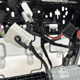 2017-2020 AUDI Q7 FRONT RIGHT PASSENGER SIDE SEAT LOWER TRACK FRAME  & MOTO 2017-2020 AUDI Q7 FRONT RIGHT PASSENGER SIDE SEAT LOWER TRACK FRAME  & MOTO