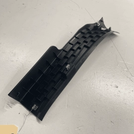 GMC TERRAIN 2018-2023 REAR RIGHT PASSENGER SIDE SILL SCUFF PLATE TRIM COVER