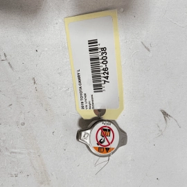2018 - 2023 TOYOTA CAMRY SE Engine Radiator Reservoir Filler Cap OEM