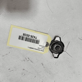 2018 - 2023 TOYOTA CAMRY SE Engine Radiator Reservoir Filler Cap OEM