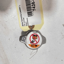 2018 - 2023 TOYOTA CAMRY SE Engine Radiator Reservoir Filler Cap OEM