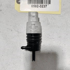 2017 - 2020 BMW 430i PUMP OF WINDSHIELD WIPER WASHER RESERVOIR TANK OEM