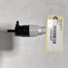 2017 - 2020 BMW 430i PUMP OF WINDSHIELD WIPER WASHER RESERVOIR TANK OEM