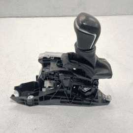 2018-2020 TOYOTA CAMRY AUTOMATIC TRANSMISSION GEAR SHIFTER LEVER AND KNOB O