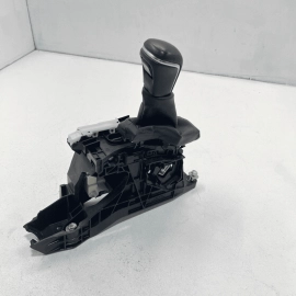 2018-2020 TOYOTA CAMRY AUTOMATIC TRANSMISSION GEAR SHIFTER LEVER AND KNOB O