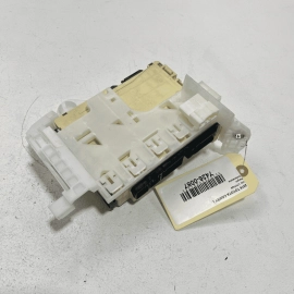 TOYOTA CAMRY 19-20 2.5L MULTIPLEX FUSE RELAY JUNCTION BLOCK MODULE & HOLDER