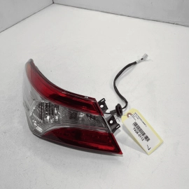 TOYOTA CAMRY 2018-2020 REAR LEFT DRIVER SIDE OUTER TAILLIGHT LIGHT LAMP OEM