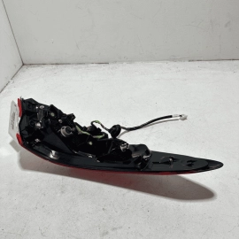 2018 - 2020 TOYOTA CAMRY REAR RIGHT PASSENGER SIDE OUTER TAILLIGHT LAMP OEM
