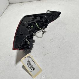 2018 - 2020 TOYOTA CAMRY REAR RIGHT PASSENGER SIDE OUTER TAILLIGHT LAMP OEM
