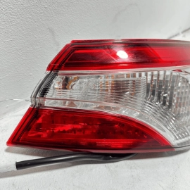 2018 - 2020 TOYOTA CAMRY REAR RIGHT PASSENGER SIDE OUTER TAILLIGHT LAMP OEM