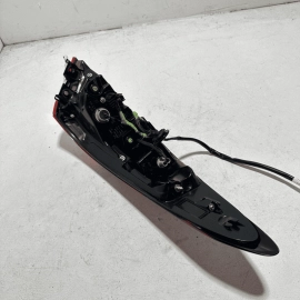 2018 - 2020 TOYOTA CAMRY REAR RIGHT PASSENGER SIDE OUTER TAILLIGHT LAMP OEM