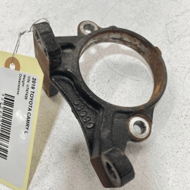 2018-2023 TOYOTA CAMRY FRONT RIGHT AXLE DRIVE SHAFT BEARING SUPPORT BRACKET