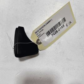 2018-2023 TOYOTA CAMRY FRONT RIGHT PASSENGER SIDE DOOR CORNER COVER TRIM OE