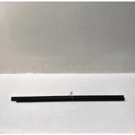 2018-2023 TOYOTA CAMRY FRONT RIGHT DOOR WINDOW INNER WEATHERSTRIP SEAL OEM