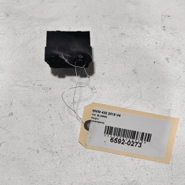 17-20 BMW 430i 440i F36 FRONT PASSENGER SIDE WIRE PLUG IN CONNECTION BRACKE