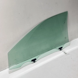 Front Right / Passenger Side Door Glass Toyota Camry 2018-2020 OEM