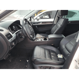 2011-2015 VOLKSWAGEN TOUAREG HYBRID CENTER CONSOLE TRACTION CONTROL SWITCH 