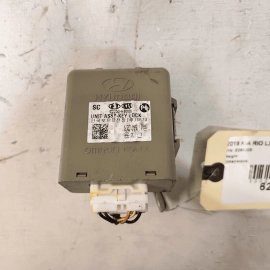 2018-2023 Kia Rio Keyless Entry Module W/ Bracket OEM