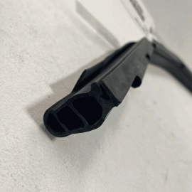 FRONT CENTER SIDE COWL OUTER SEAL UNDER HOOD WEATHERSTIP 2017-20 BMW 430I O