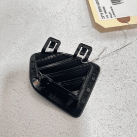 2017-2020 BMW 430xi F32 DASH DRIVER SIDE CORNER AIR VENT GRILL DEFROST TRIM 2017-2020 BMW 430xi F32 DASH DRIVER SIDE CORNER AIR VENT GRILL DEFROST TRIM