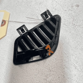 2017-20 BMW 430xi F32 DASH PASSENGER SIDE CORNER AIR VENT GRILL DEFROST TRI 2017-20 BMW 430xi F32 DASH PASSENGER SIDE CORNER AIR VENT GRILL DEFROST TRI