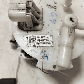 2018 - 2019 GMC TERRAIN FUEL PUMP MODULE W/ FUEL LEVEL SENSOR ASSEMBLY OEM