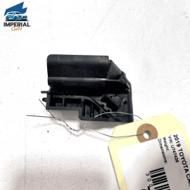 18-23 TOYOTA CAMRY FRONT LEFT DRIVER SIDE DOOR VENT SHELL SEAL OEM