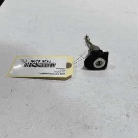 18-23 TOYOTA CAMRY FRONT LEFT DRIVER SIDE DOOR LOCK LATCH CYLINDER OEM