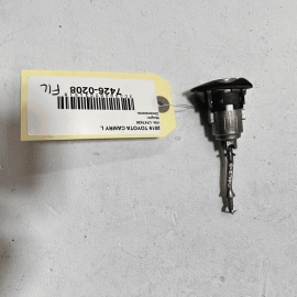 18-23 TOYOTA CAMRY FRONT LEFT DRIVER SIDE DOOR LOCK LATCH CYLINDER OEM