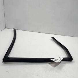 2011-21 JEEP GRAND CHEROKEE REAR DRIVER DOOR GLASS RUN WEATHERSTRIP SEAL OE