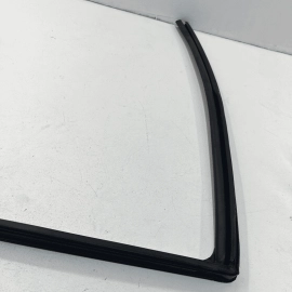 2011-21 JEEP GRAND CHEROKEE REAR DRIVER DOOR GLASS RUN WEATHERSTRIP SEAL OE