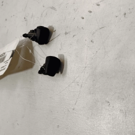 2018-2023 KIA RIO FRONT WINDSHIELD LEFT & RIGHT SIDE WASHER NOZZLE OEM SET  2018-2023 KIA RIO FRONT WINDSHIELD LEFT & RIGHT SIDE WASHER NOZZLE OEM SET