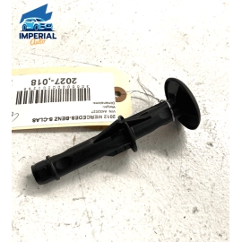 MERCEDES W221 FRONT LEFT / RIGHT SEAT HEADREST GUIDE SLEEVE OEM 1PCS 2010-2