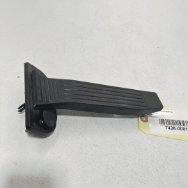 2018 - 2022 TOYOTA CAMRY L GAS PEDAL ACCELERATOR THROTTLE SENSOR PAD OEM 2018 - 2022 TOYOTA CAMRY L GAS PEDAL ACCELERATOR THROTTLE SENSOR PAD OEM