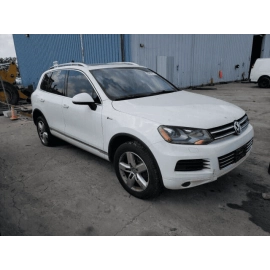 VOLKSWAGEN TOUAREG 2011 - 2017 ENGINE START STOP IGNITION SWITCH BUTTON OEM