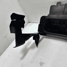 2018-2023 GMC TERRAIN ENGINE RADIATOR LOWER AIR GUIDE BAFFLE OEM