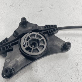 VOLKSWAGEN TIGUAN REAR RIGHT SIDE DOOR WINDOW GLASS REGULATOR 2018-2020 OEM