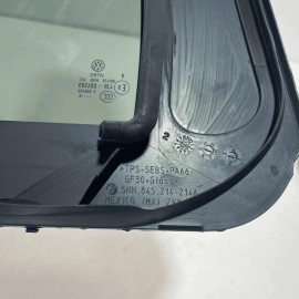 VOLKSWAGEN TIGUAN REAR RIGHT SIDE DOOR WINDOW CORNER FIXED GLASS 2018-2023 