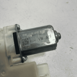VW TIGUAN Right Rear Engine Power Window 2012-2018 OEM
