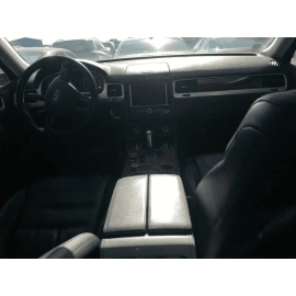 VW TOUAREG TIGUAN  2011-2014 12 V POWER OUTLET SOCKET OEM