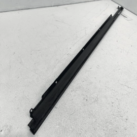 2010-2016 PORSCHE PANAMERA FRONT RIGHT PASSENGER DOOR WINDOW BELT MOLDING O