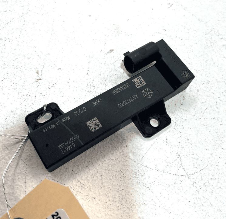 2021 JEEP GRAND CHEROKEE L KEY LESS ENTRY PASSIVE ANTENNA MODULE UNIT OEM