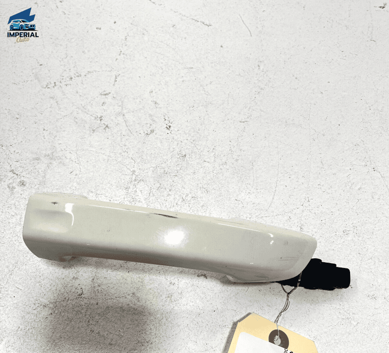 VOLKSWAGEN TOUAREG 2011-2012 REAR PASSENGER SIDE EXTERIOR DOOR HANDLE OEM 1