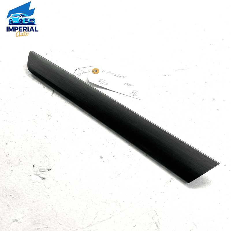 2012-2016 VOLKSWAGEN PASSAT FRONT LEFT DRIVER DOOR MOLDING TRIM 561867409B 