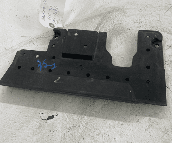 GENUINE 11-16 Elantra Veloster Driver Cover Shield Center Floor Deflector U