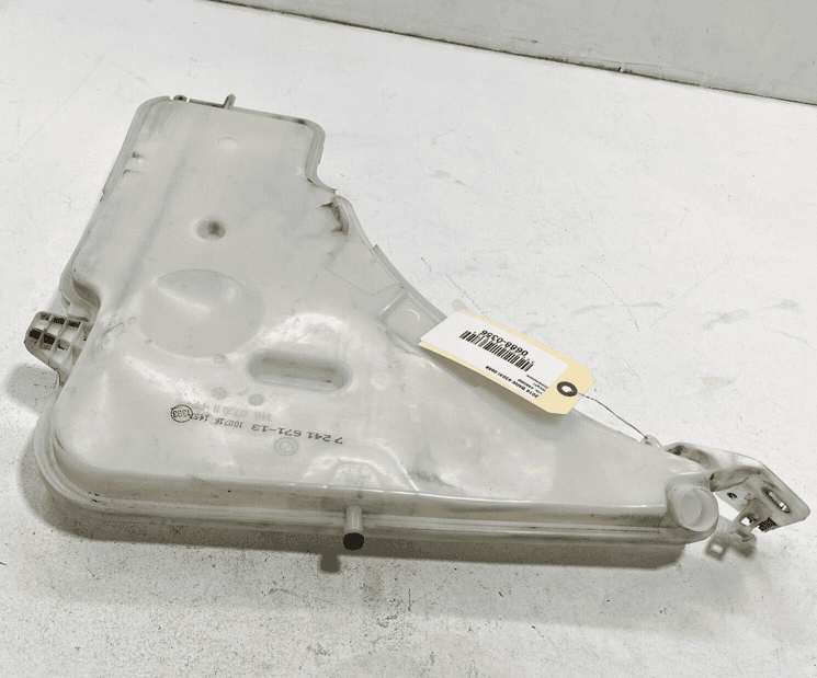 2017-2018-2019-2020 BMW 430XI WINDSHIELD WASHER FLUID RESERVOIR BOTTLE OEM
